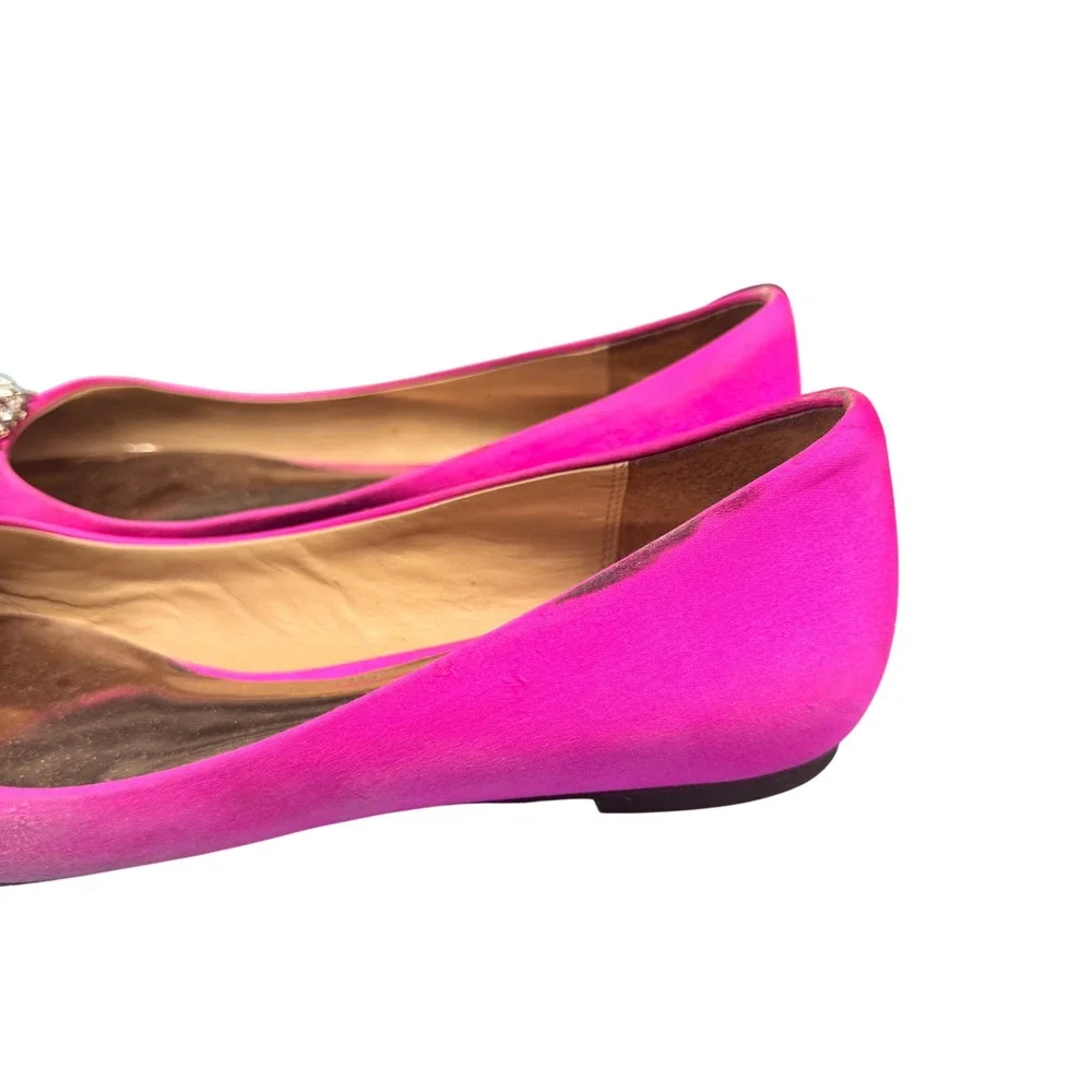 Size 7.5 - Badgley Mischka Davis Pink Satin Pointed Toe Crystal Brooch Flats